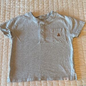 GAP Light Gray Kids Tee with Pocket